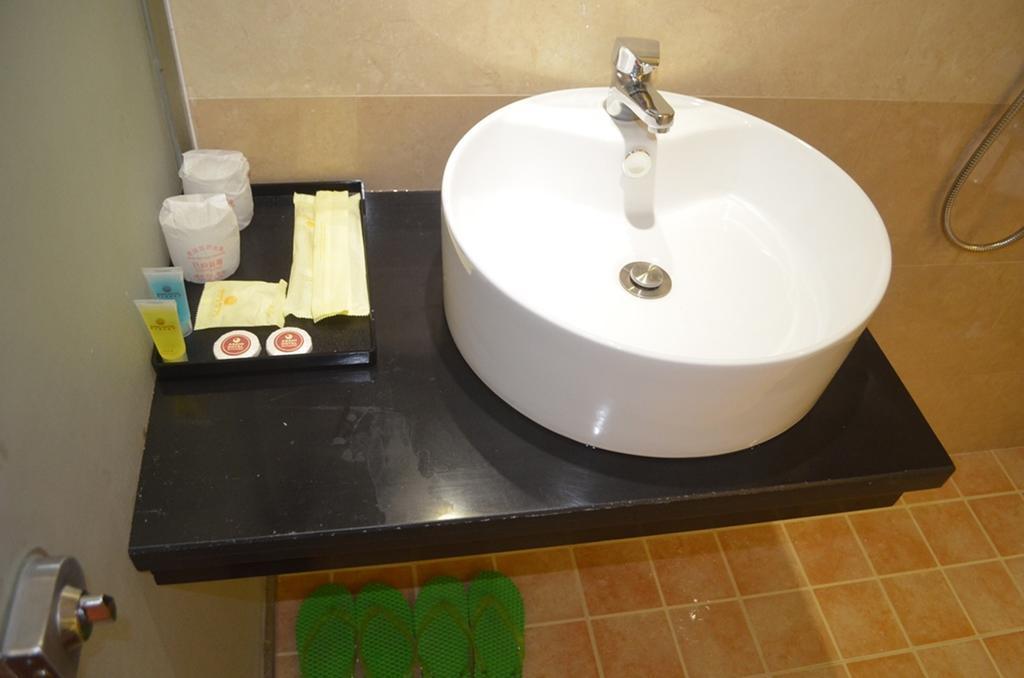 Royal Boss Hotel 仰光 外观 照片